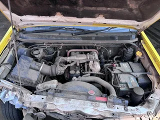 Stripping Isuzu Dmax KB250 For Spares