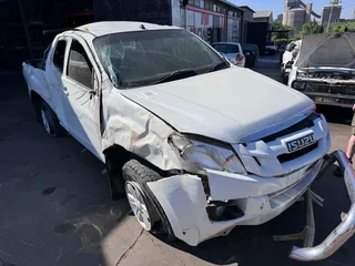 Stripping Isuzu Dmax King Cab For Spares