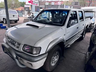 Stripping Isuzu KB300 For Spares