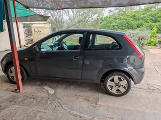 2005 Ford Fiesta Hatchback