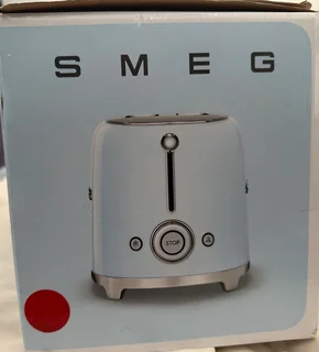 SMEG Modern Retro Toaster – 2 Slots, Fits 4 Slices, Red, New in Box
