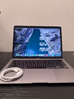 Apple M1 MacBook Air 13"