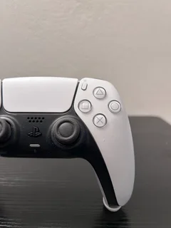 PlayStation 5 DualSense Controller