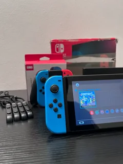 Nintendo Switch &#43; Docking Station &#43; Joy-Con Controller &#43; Extra Joy-Cons