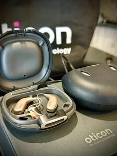 Octicon-Zircon 2 Minirite Hearing Aids