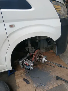 Mobile mechanic and brake specialist