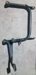 SCOOTER STAND SELLING FOR ONLY R150 - 00. WJHATSAPP JON ON 0649884442.