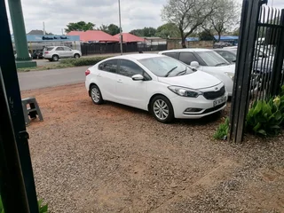 2013 Kia Cerato {Manual Drive}