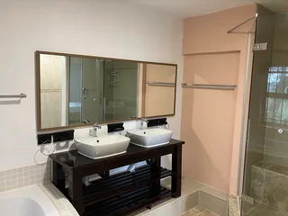 4 BED 3 BATH &#43; FLAT (R9,000 INCOME) - WESTVILLE