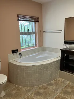 4 BED 3 BATH &#43; FLAT (R9,000 INCOME) - WESTVILLE