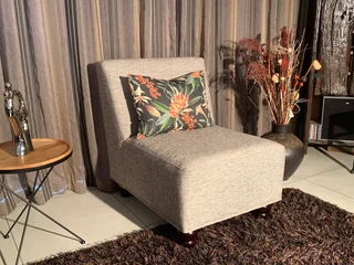 Single Chair  ( swift )