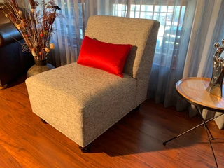 Single Chair  ( swift )