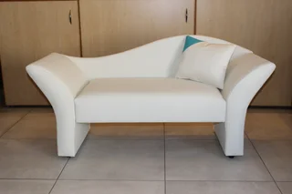 Chaise Lounge  ( Elizabeth )