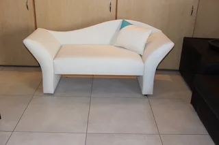 Chaise Lounge  ( Elizabeth )