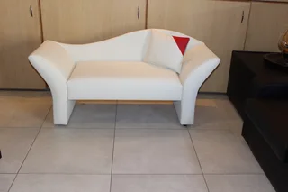 Chaise Lounge  ( Elizabeth )