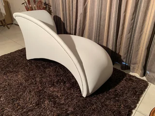 Chaise Lounge   ( Sleek )