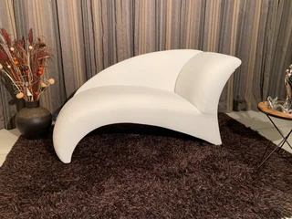 Chaise Lounge   ( Sleek )