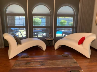 Chaise Lounge   ( Sleek )