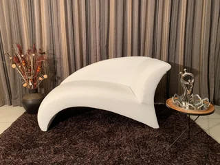 Chaise Lounge   ( Sleek )