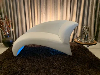 Chaise Lounge   ( Sleek )