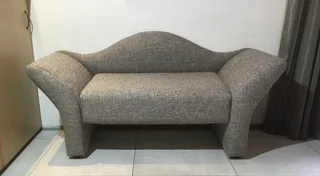 Couch chaise lounge. ( Liza )