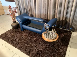 Couch   ( Calvyn  Kist )