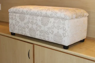 Ottoman       ( Sandra )