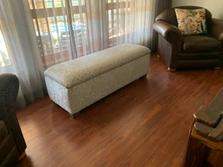 Ottoman       ( Sandra )