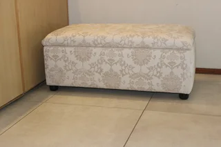 Ottoman       ( Sandra )