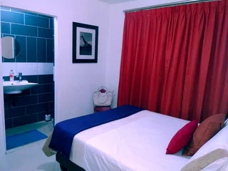 MALE required for a 1bed with en-suite bathroom within a 4bed/4bath apartment. Close to The Atrium