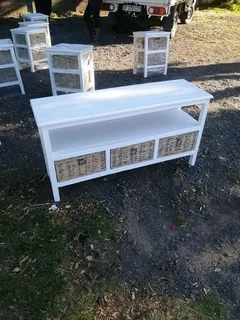 Basket side table drwers