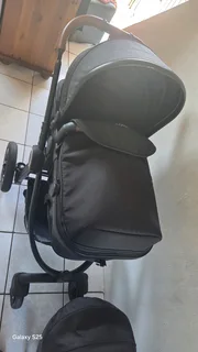 Lova baby pram/stroller
