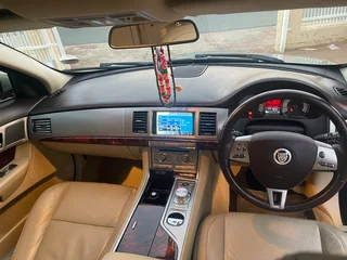 2010 JAGUAR XF 3.0L V6 PREMIUM LUX