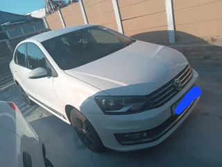 2016 Volkswagen Polo Sedan Sedan