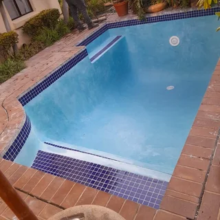 Sparkling Swimming Pool Services