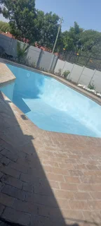 Sparkling Swimming Pool Services