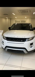 White Range Rover Evoque