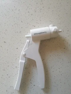 Suction cups with pump