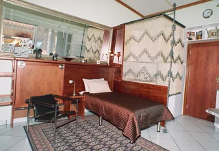 Kensington-Self Catering BACHELOR ROOM