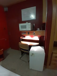 Kensington--- Room with PRIVAT Bathroom &amp; Toilet &amp; Entrance...