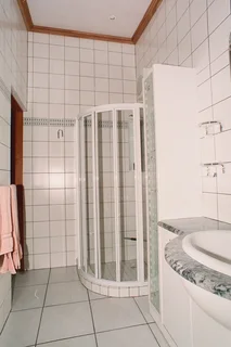 Kensington-Single Room to Rent