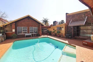 Batchelor  Luxury Apartment, Fully Furnished &amp; Equipped in Kensington