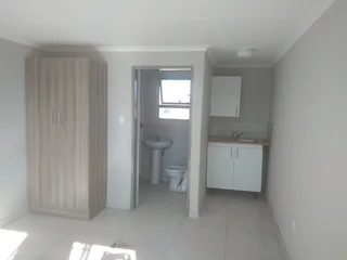 Hi i have a bachelor apartment to let at Allandale view/ebony park available from 1st February 2026