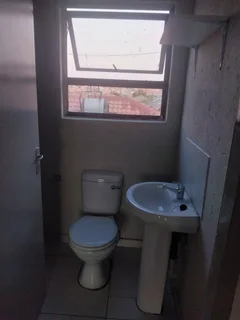 Hi i have a bachelor apartment to let at Allandale view/ebony park available from 1st February 2026
