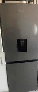 Hisense Fridge 222L Titanium With Water Dispenser