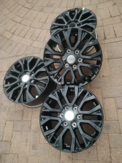 18inch Ford Thunder Magrims 6holes A Set Of Four On Sale.
