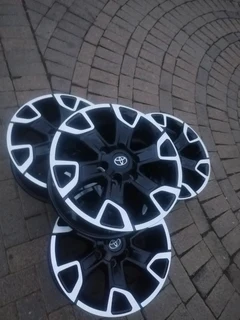 18Inch TOYOTA LEGEND 50 Magrims 6Holes A Set Of Four On Sale.