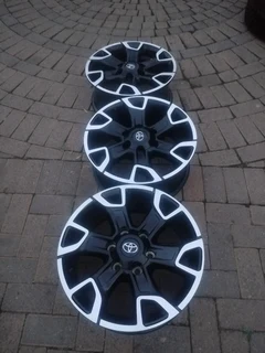 18Inch TOYOTA LEGEND 50 Magrims 6Holes A Set Of Four On Sale.