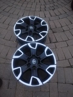 18Inch TOYOTA LEGEND 50 Magrims 6Holes A Set Of Four On Sale.