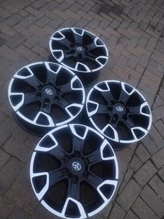 18Inch TOYOTA LEGEND 50 Magrims 6Holes A Set Of Four On Sale.